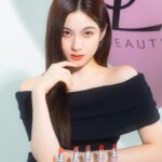 Chanikarn Tangkabodee Instagram - ✨TURN MY SHINE ON WITH THE NEW YSL LOVESHINE 💄

🛒Own yours first, only at https://bit.ly/3xPOZe6 this 25-30 April 🖤

#YSLLOVESHINETH
#yslbeautyth
