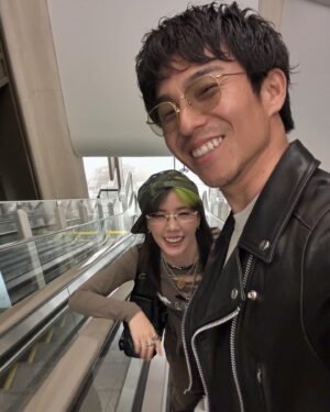 Riisa Naka Instagram - 2024.4.18🫶🏻💕💍💒✨
結婚11年記念日でした☺️

今日は久しぶりに2人で食事に行きました✨
そしてはじめてじゃん?ってくらいツーショットを大量に撮りました😂🤳🔥
珍しすぎた事をしたせいかなぜだか今クシャミが止まりません😂❗️w🤧

人生って楽しい事だけじゃないし
たくさん困難にぶち当たる時もあるけど
いつもしれっといい事？言って
なるほど🧐をたくさんもらえてる気がします
ありがとうございます㊗️🦊

でもまだあなたを待ち受けに出すのはちょっと恥ずかしいです☺️🦊w

これからも喧嘩しながらですが
楽しく生きましょう
よろしくお願いします✨🥰
@akiyoshi0630nakao 
#日付変わっちゃったけど
#weddinganniversary  でした
#いつも投稿先越されるの次はどうにか阻止したい