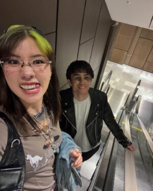 Riisa Naka Instagram - 2024.4.18🫶🏻💕💍💒✨
結婚11年記念日でした☺️

今日は久しぶりに2人で食事に行きました✨
そしてはじめてじゃん?ってくらいツーショットを大量に撮りました😂🤳🔥
珍しすぎた事をしたせいかなぜだか今クシャミが止まりません😂❗️w🤧

人生って楽しい事だけじゃないし
たくさん困難にぶち当たる時もあるけど
いつもしれっといい事？言って
なるほど🧐をたくさんもらえてる気がします
ありがとうございます㊗️🦊

でもまだあなたを待ち受けに出すのはちょっと恥ずかしいです☺️🦊w

これからも喧嘩しながらですが
楽しく生きましょう
よろしくお願いします✨🥰
@akiyoshi0630nakao 
#日付変わっちゃったけど
#weddinganniversary  でした
#いつも投稿先越されるの次はどうにか阻止したい