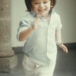 Sherlyn Instagram - Hace muchos años @carlosmaciasmex y yo nos encontramos y nos volvimos familia, celebro su éxito, lo he visto trabajar con tanta pasión, que nadie se lo merece más que el, tuve el privilegio de ser su actriz invitada para #unpactodesilencio. Y un tema tan especial fue el debut de la sonrisa del ser más especial del mundo, mi hijo @andrenuestrobebe esperen pronto el video