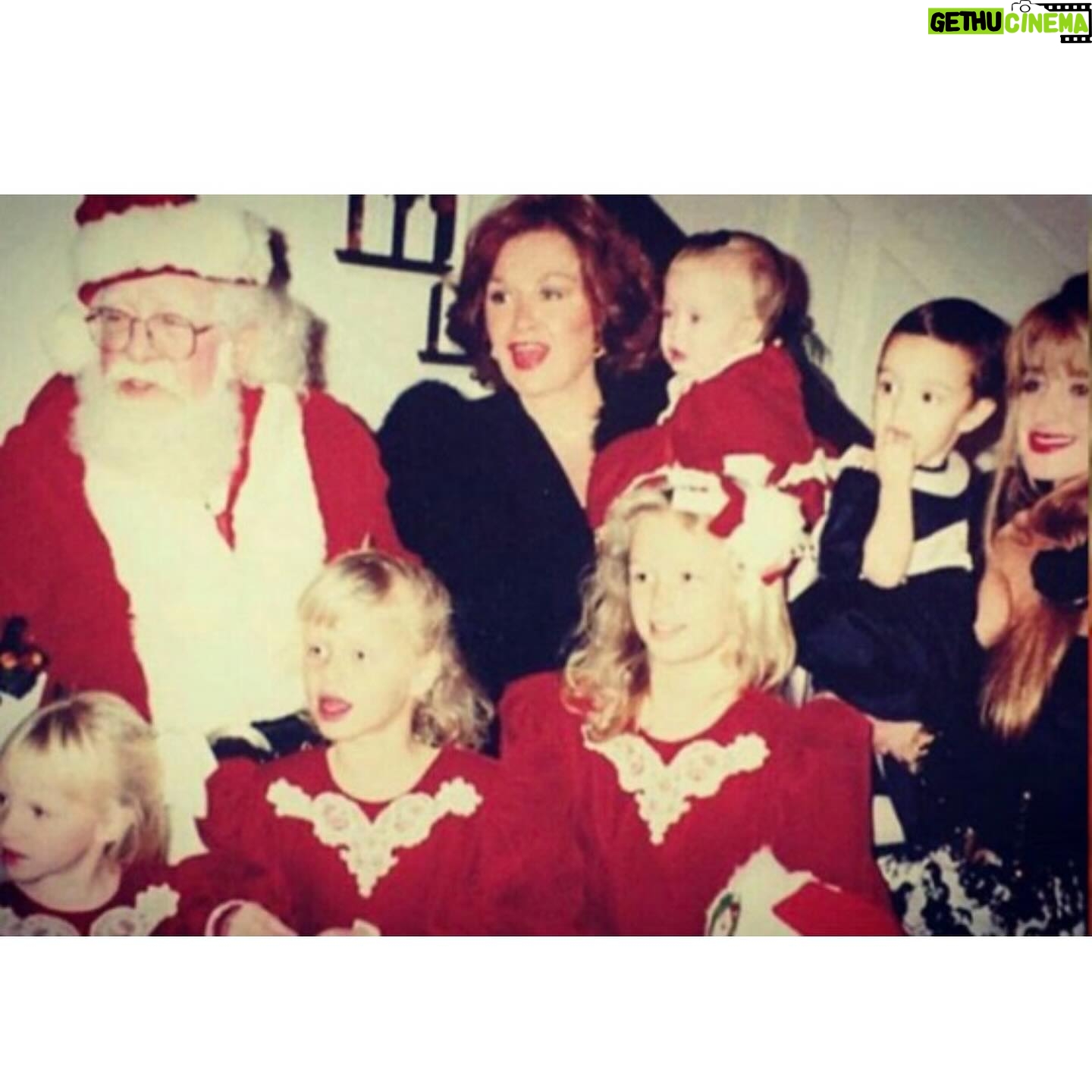Kyle Richards Instagram - Happy Birthday Mom 🩷 Miss you every day