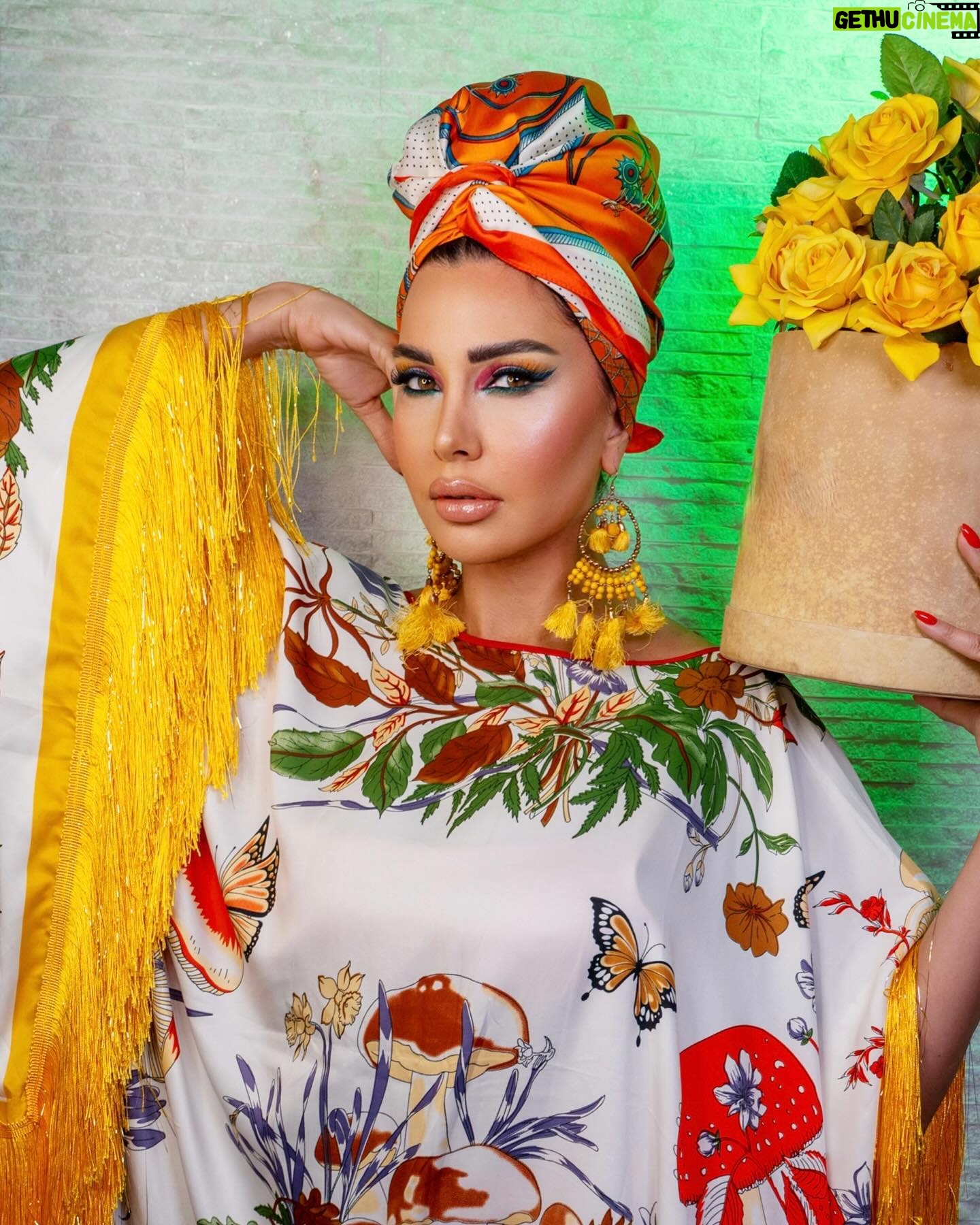 Lamitta Frangieh Instagram - Exotic finest makeup look @lasirenegroup
📸 @omarhawari1
.
.
#makeupartist #makeup #africa #capetownsouthafrica #makeupoftheday #africanfashion #makeupvideos #madeinsouthafrica #africasafari #lamittafrangieh #dubai #africabeauty #style #iconic