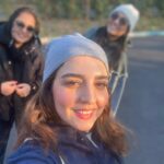 Narges Mohammadi Instagram - وقتی خواهر داری هیچ چیز دیگه تو این دنیا نمی خوای 
فقط دلت میخواد خواهرت خوشحال باشه که توام خوشحال باشی 
سارا کوچولو خوشگل من تولدت مبارک از خدا میخوام همیشه بخندی شادی توقلبت موج بزنه عشق تو زندگیت جاری  باشه…
 که منم حال دلم خوب باشه 
دوستت دارم خیلی زیاد تولدت خیلی مبارک باشه🎂🌺♥️