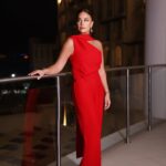 Hend Sabry Instagram - Celebrating 25 years of beauty & the Middle East in the heart of #Dubai tonight @garnierarabia 🤍
@lorealmiddleeast 
Stylist: @cedrichaddad
Jumpsuit: @roland_mouret @netaporter 
Jewelry: @chaumet_arabia @chaumetofficial
Clutch:@giuseppezanotti
Makeup: @georges__ghantous
Hair: @rafifazaa
Photo Credits: @adsshot