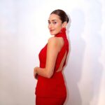 Amina Khalil Instagram – From the premiere of “She2o” in Dubai ! 
♥️ 
Stylist : @mohamedashraff 
Suit: @ramikadi 
Makeup: @ranim.alturki 
Shoes: @louboutinworld 
Bag: @carolinaherrera
