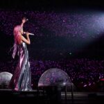 Jolin Tsai Instagram – 雨中即時生效的浪漫約會
#溫州四月雨
#uglybeauty2024finale溫州站 
#人間美人魚
