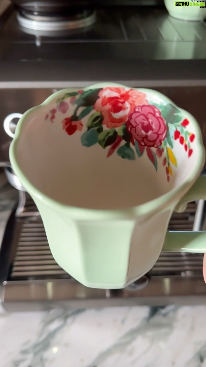 Ree Drummond Instagram - My latte art is not the point of this video. Just wanted to show ya my pretty new PW mugs! š Though I think Iām getting a little better at it?