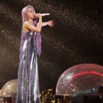 Jolin Tsai Instagram – 雨中即時生效的浪漫約會
#溫州四月雨
#uglybeauty2024finale溫州站 
#人間美人魚