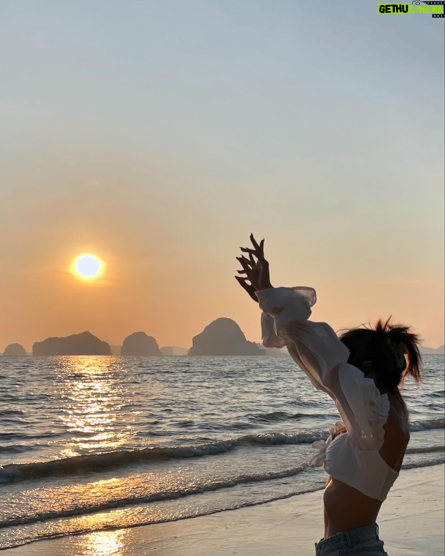 Keerati Mahapreukpong Instagram - 🤍 🕊️