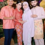 Wawa Zainal Instagram - Jarang jarang pakai pink sebab since remaja tak confident pakai color ni tapi surprisingly ramai kata cantek😜hahaha tq everyone for coming #rumahterbukawawa 

Ramai yang dok puji makanan sedap2 so wawa share terus ek catering by @hidangkl 😋