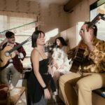 Mon Laferte Instagram – 🖤 Huele a peligro