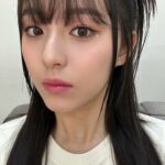 Park Ji-hu Instagram - 진짜징짜징챠 마지막 🐰 일요일엔 언제나 인기가요 정말로 안녕 💓