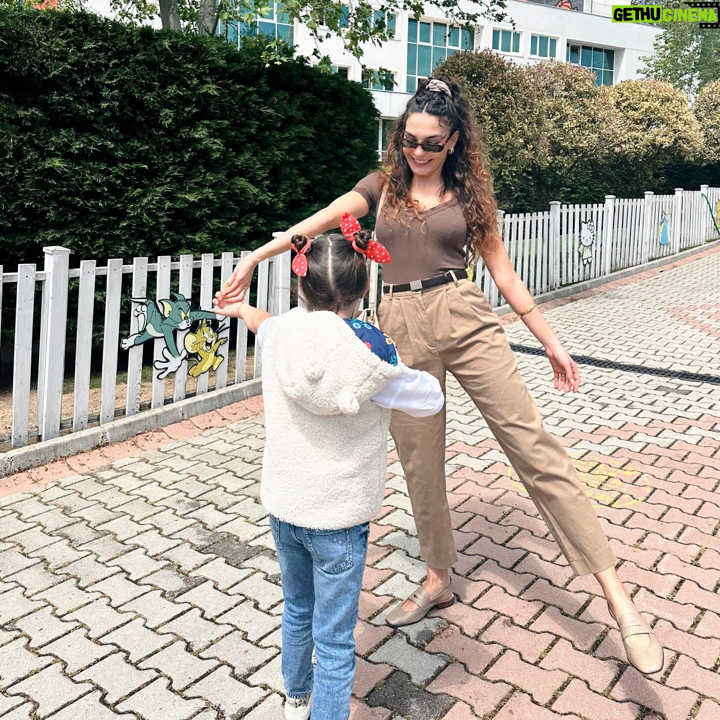 Ebru Şahin Instagram - #23nisan gösterilerimiz de tamam 🤓🍭