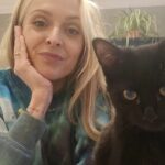 Fearne Cotton Instagram – I’m super excited to announce that I’m officially an ambassador for animal welfare charity @themayhew! You will have seen me talking about them a lot on here recently – I really think the work they do is amazing. I’ve adopted three cats from the Mayhew, most recently our gorgeous Super Frank, and I know the joy that a rescue animal brings to your life. The demand for the Mayhew’s services is skyrocketing at the moment and they need our support more than ever. So please, give them a follow and if you’re looking to add a dog or cat to you life, I urge you to check them out. And watch this space – we’ll be working together to make a real difference to dogs, cat and communities!
@themayhew ❤️