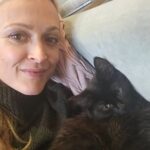 Fearne Cotton Instagram – I’m super excited to announce that I’m officially an ambassador for animal welfare charity @themayhew! You will have seen me talking about them a lot on here recently – I really think the work they do is amazing. I’ve adopted three cats from the Mayhew, most recently our gorgeous Super Frank, and I know the joy that a rescue animal brings to your life. The demand for the Mayhew’s services is skyrocketing at the moment and they need our support more than ever. So please, give them a follow and if you’re looking to add a dog or cat to you life, I urge you to check them out. And watch this space – we’ll be working together to make a real difference to dogs, cat and communities!
@themayhew ❤️