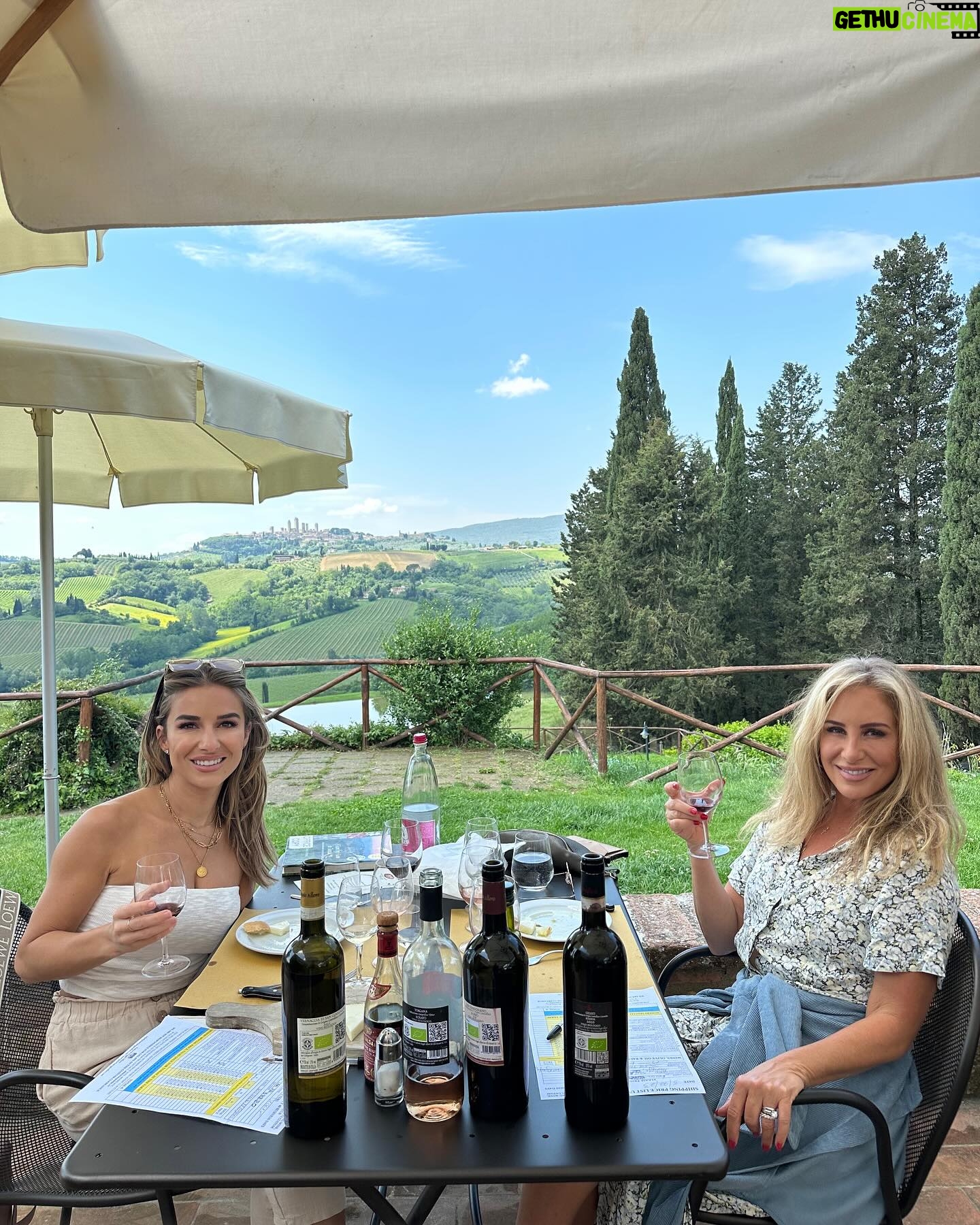 Jessie James Decker Instagram - Happy birthday to my beautiful mommy @mamakarenparker 🎉 As I started going through all the photos I decided I wanted to use all the pictures from our last trip together to Italy. A trip I will never forget! A trip we will talk about 20 years from now. It was so special just having that alone time together and laughing and cooking and sharing fabulous wine, shopping, being silly and so much more on that special adventure. Mama I love you so much, I’ve looked up to you since I was a little girl and I still do to this day. Beautiful inside and out, you light up every room ( and Italian street 🤣) you walk into. Happy happy birthday I am so glad you’re my mama ❤️❤️❤️❤️🎉🎉🎉🎉