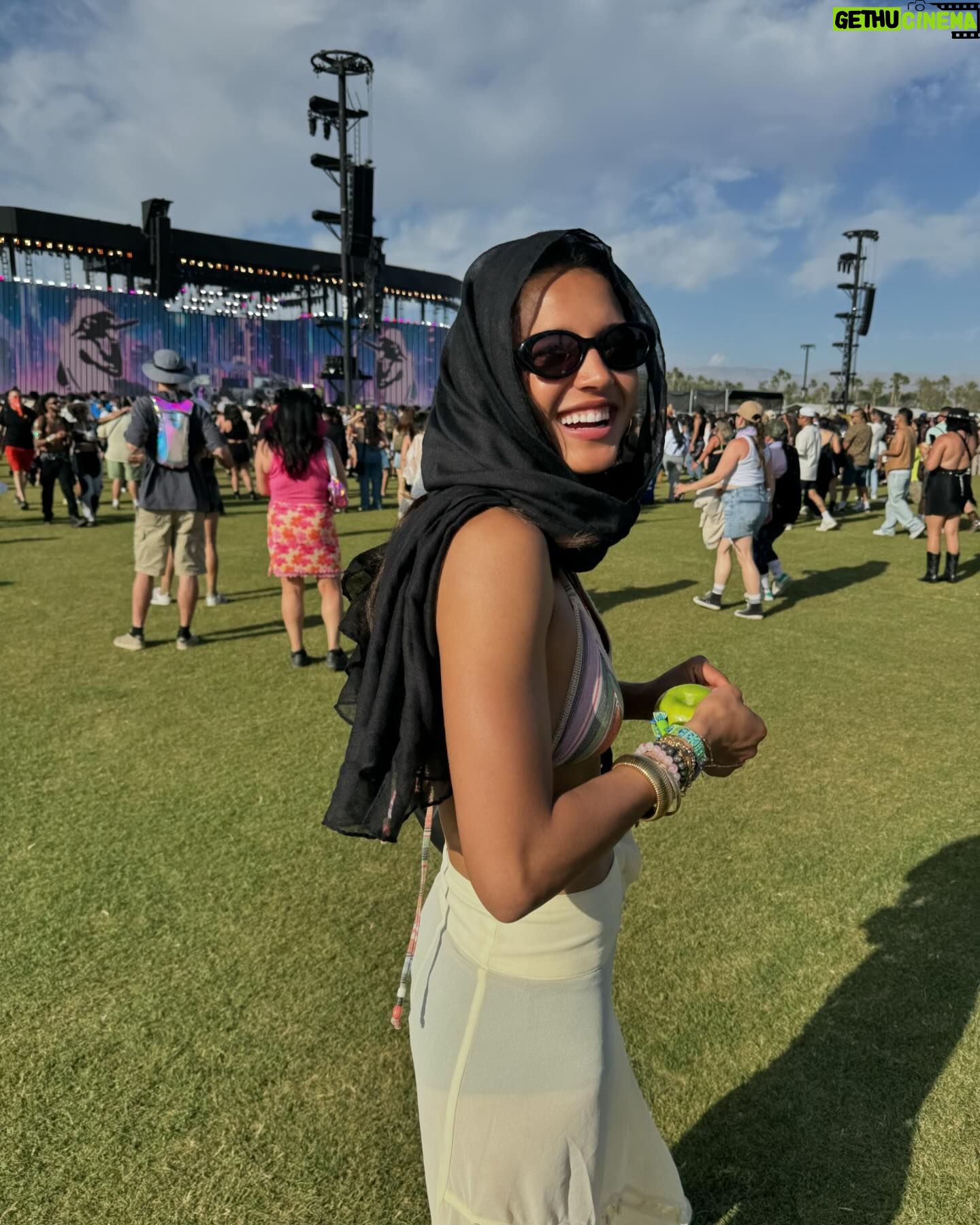 Sofia Wylie Instagram - Sof Bella = Coachella