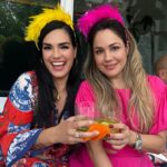 Scarlet Ortiz Instagram - Celebrando la vida con este parar de bellezas @blossomid_  y @tatiamaral_305  que este nuevo año de vida sea maravilloso 🥳🎂🍾 
Vestida por @samiya.boutique