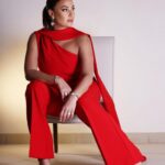 Hend Sabry Instagram - Celebrating 25 years of beauty & the Middle East in the heart of #Dubai tonight @garnierarabia 🤍
@lorealmiddleeast 
Stylist: @cedrichaddad
Jumpsuit: @roland_mouret @netaporter 
Jewelry: @chaumet_arabia @chaumetofficial
Clutch:@giuseppezanotti
Makeup: @georges__ghantous
Hair: @rafifazaa
Photo Credits: @adsshot