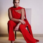 Hend Sabry Instagram - Celebrating 25 years of beauty & the Middle East in the heart of #Dubai tonight @garnierarabia 🤍
@lorealmiddleeast 
Stylist: @cedrichaddad
Jumpsuit: @roland_mouret @netaporter 
Jewelry: @chaumet_arabia @chaumetofficial
Clutch:@giuseppezanotti
Makeup: @georges__ghantous
Hair: @rafifazaa
Photo Credits: @adsshot