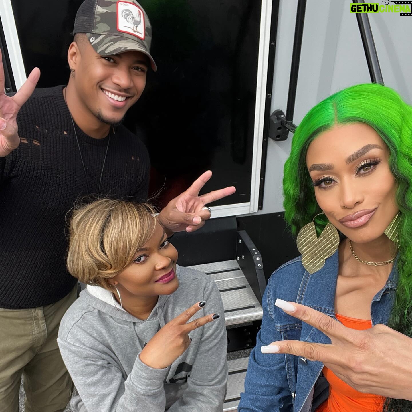 Tami Roman Instagram - #TheMsPatShow MAY 23rd on BET 💛 These two are the gift that keeps on giving! They bring “Denise” to life every season and it just keeps getting better. Make sure y’all tune in to see the magic 🔥🔥🔥 HAIR: @thehairfetish MUA: @christelsie