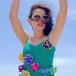 Beauty Gonzalez Instagram - This heat is making me cray cray, 
gotta head back to the beach 🏝️🌞