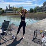 Mine Tugay Instagram - Burayı şimdiden özledim💚🌿
📸; @audiosoup 💫
#vivamayrmariawoerth #balance #health #reklam #happykid
