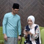 Erra Fazira Instagram - Surprise!! Kita ada Hos @errafazira dekat sini untuk menemani @iirfanali dan memeriahkan lagi suasana ❤️✨

▶️Saksikan TV9 di saluran astro 149 & strim juga melalui Tonton di smart TV.

#NLKO
#PeraduanBerayaTV9
#TV9Malaysia