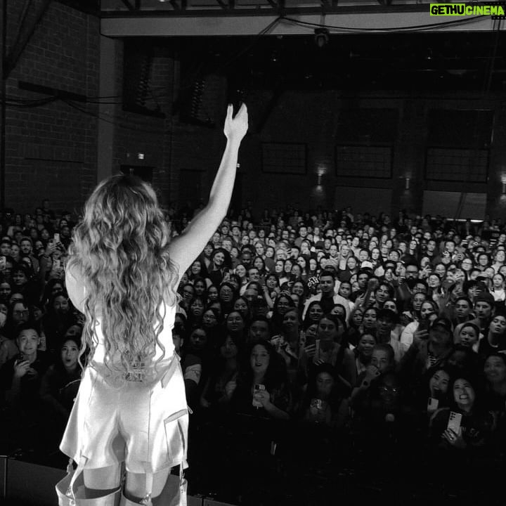 Tori Kelly Instagram - oh canada π«ΆπΌπ¨π¦