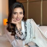Bidya Sinha Saha Mim Instagram - Make the world a better place with your smile.🖤