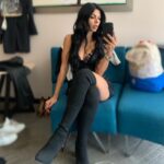 África Zavala Instagram - ¿Que te dices frente al espejo ?