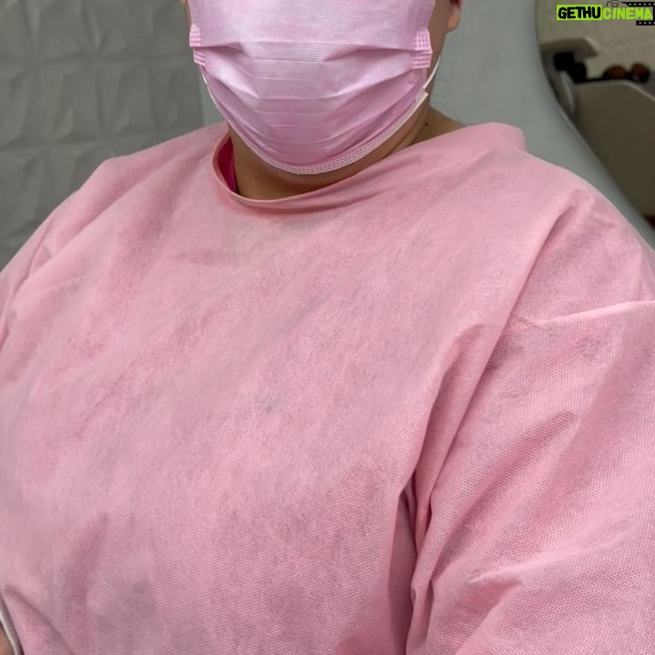 Aline Mineiro Instagram - Depois de muito tempo eu tomei coragem! 😱
Um carrossel diferenciado e cheio de vídeos pra mostrar o início do processo da remoção da pigmentação das minhas sobrancelhas com a @nataliabeauty ☺️
Não é fácil e também um pouquinho doloroso, mas vale a pena 🙌🏼
E você, também tem vontade de desfazer esse processo? Se SIM, Espero servir de inspiração ♥️