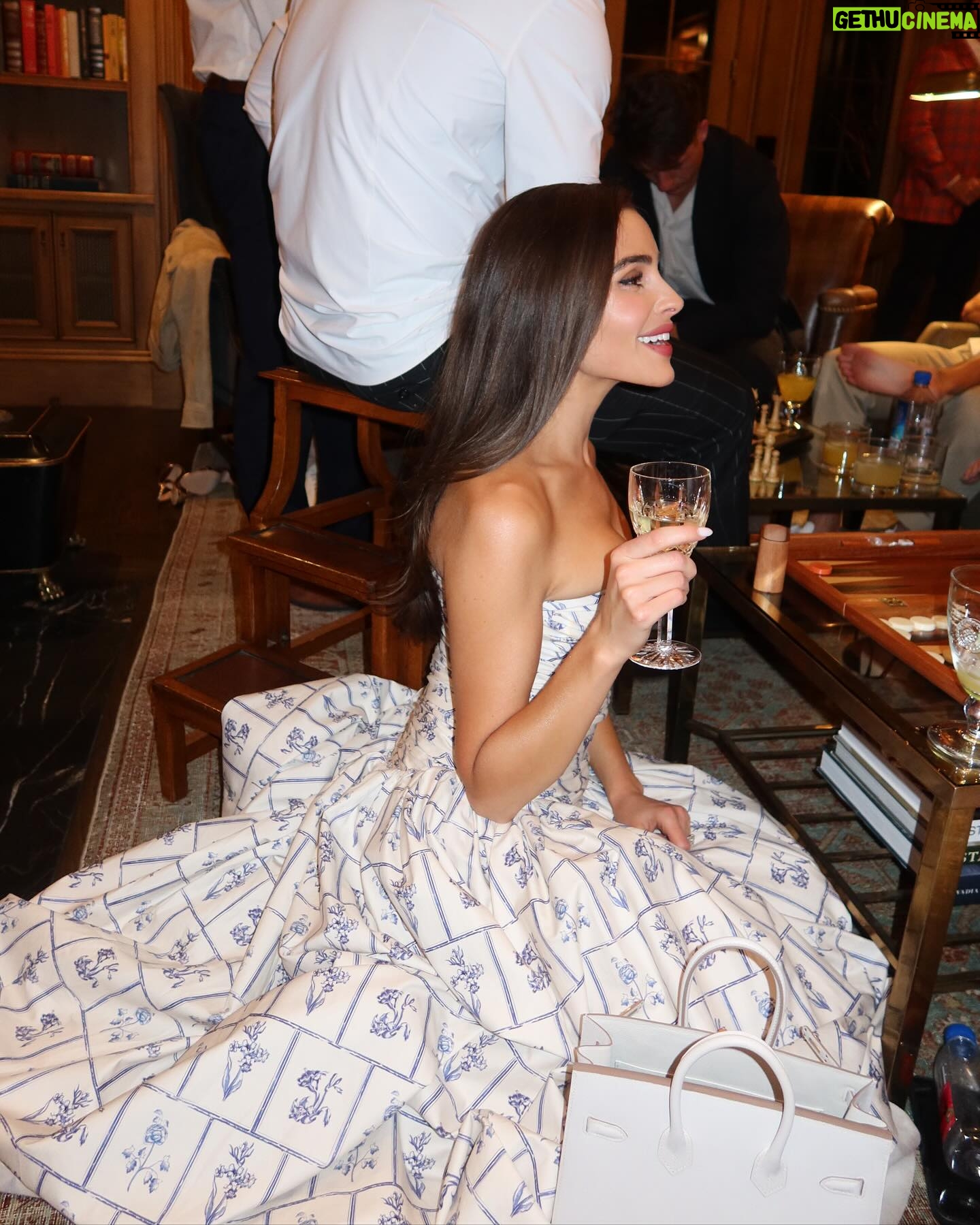 Olivia Culpo Instagram - Clear eyes, full heart, can’t lose 🤍 (except for the last pic)