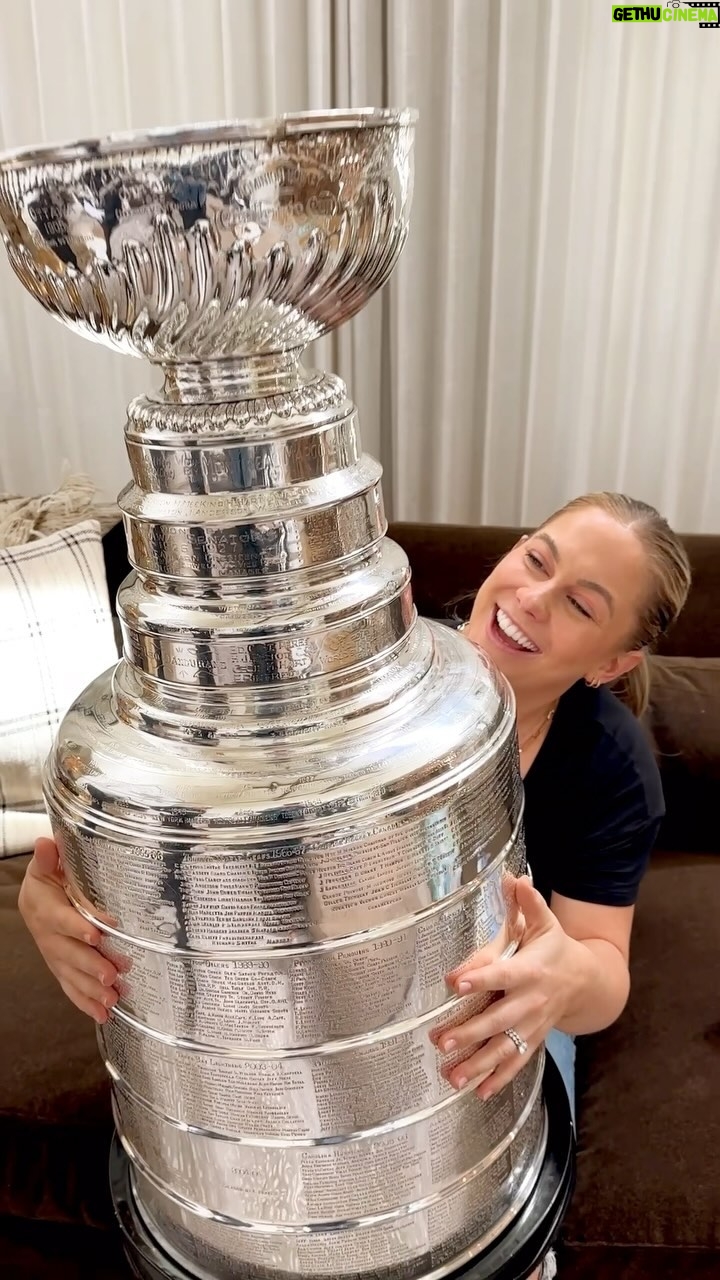 Shawn Johnson Instagram - Added a new Stanley to the collection 😂 #StanleyCup @stanleycup