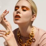 Loreto Peralta Instagram - Beauty Blast! 🧡 @lbeautemx and @lancomeofficial 
Fotografía @maxabadian 
Editora en jefe @steph_aro 
Arte @alexislornelas 
Estilismo @orettac 
Maquillaje @francescatolot 
Pelo @louisemoonhair 
#lbeautemx#lancome#idoletint #idôle