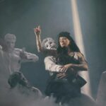 Mon Laferte Instagram – Terminamos el Tour por Latinoamérica y mi corazón no puede más de agradecimiento, en que momento pasó esto? Anoche en Nicaragua  mientras veía a las personas cantar pensé en lo bella que es la vida, con sus contrastes, a veces en la luz y otras en la oscuridad, pero vale la pena vivirla para atesorar momentos como el de anoche, gracias infinitas 
Gracias Guatemala, Nicaragua! 
Nos vamos ahora a USA 
Mañana celebramos mi cumpleaños en Chicago!!