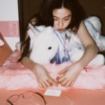 Chanikarn Tangkabodee Instagram - ”Stay tuned for the upcoming “Jentle Salon” collection, available on 5.1“

@GENTLEMONSTER @JENNIERUBYJANE
#GENTLEMONSTER #JENTLESALON #GENTLEMONSTERXJENNIE