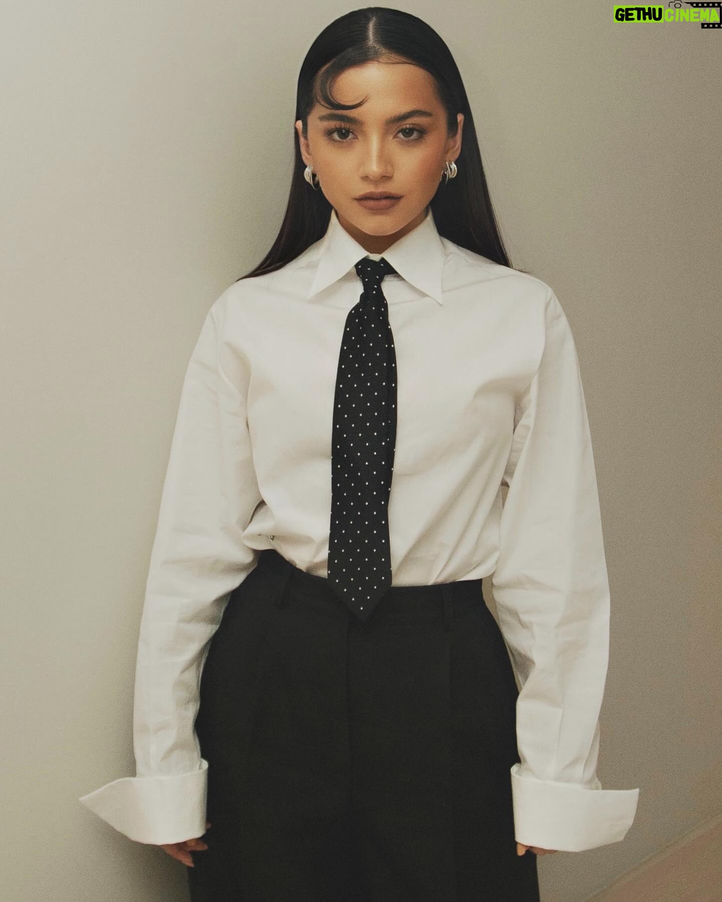 Isabela Merced Instagram - Solos from last night’s premiere of Turtles All the Way Down!! The hype just keeps on expanding, as does my love for this project… thank you @treatmyocd ♥️
Photographer: @_miazaki_
Designer: @dior
Styling: @chloeandchenelle
Styling assistant: @thejustinramirez
Hair: @rickyfraserhair
Makeup: @allanface
Makeup assistant: @matthewrctaylor
Nails: @nails_by_yoko