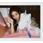 Chanikarn Tangkabodee Instagram – ”Stay tuned for the upcoming “Jentle Salon” collection, available on 5.1“

@GENTLEMONSTER @JENNIERUBYJANE
#GENTLEMONSTER #JENTLESALON #GENTLEMONSTERXJENNIE