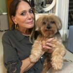 Susana Vieira Instagram - Nada melhor do que chegar em casa e ser recebida assim ❤️🥰🐶