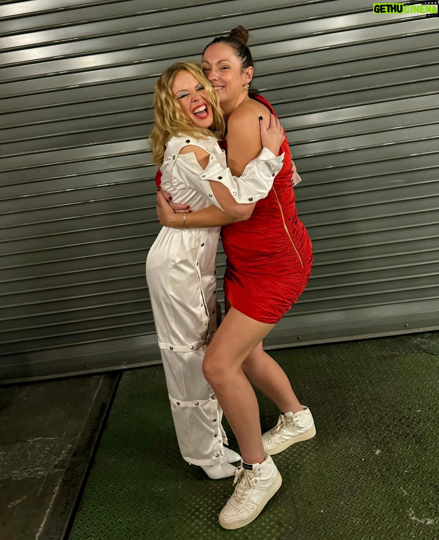 Kylie Minogue Instagram - Padam red? @celestebarber 4 evs!! LOVED our post show catch up. 😘😘😘