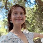 Bonnie Wright Instagram - Back home under the California cost live oaks 🤎