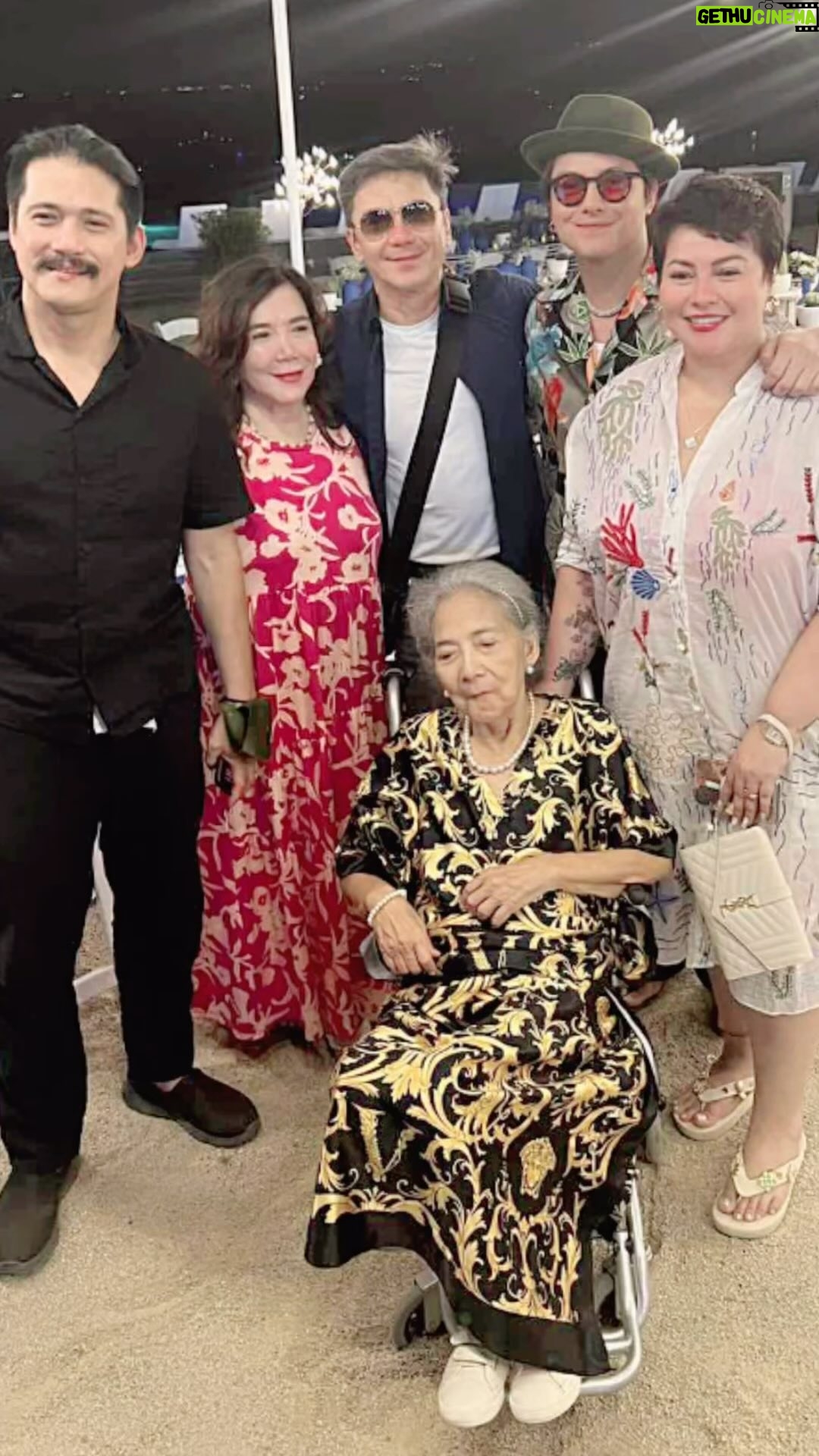 Karla Estrada - 54.9K Likes - A life worth celebrating.🎉🎉🎉🎉
Happy Birthday anak!
May GOD grant you the desire of your heart.🤍 we love you anak . @supremo_dp