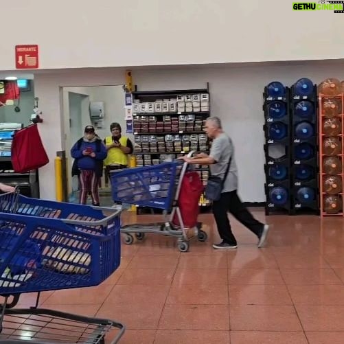 Erika Buenfil Instagram - ¡Señoras y señores! Tienen que ver lo que encontré en Walmart
#publicidad