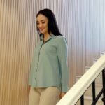 Ririn Ekawati Instagram - Mau sesuatu yg beda di rumah sederhana dan nyaman ini. biar ada detailnya jadilah aku pakein Woodpanel dari @trideewallpaper jadi hangat ya looknya ✨
super like 😍