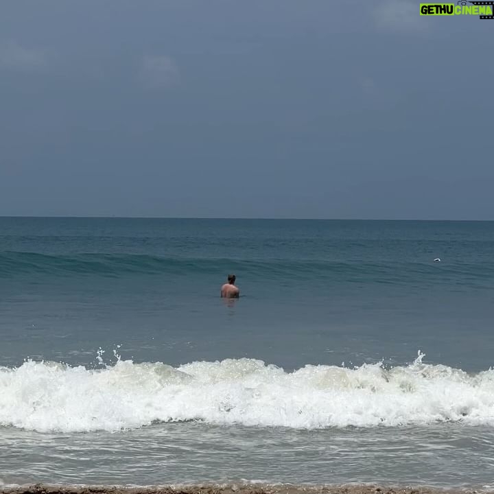 Keerati Mahapreukpong Instagram - quality time 🤍🌊