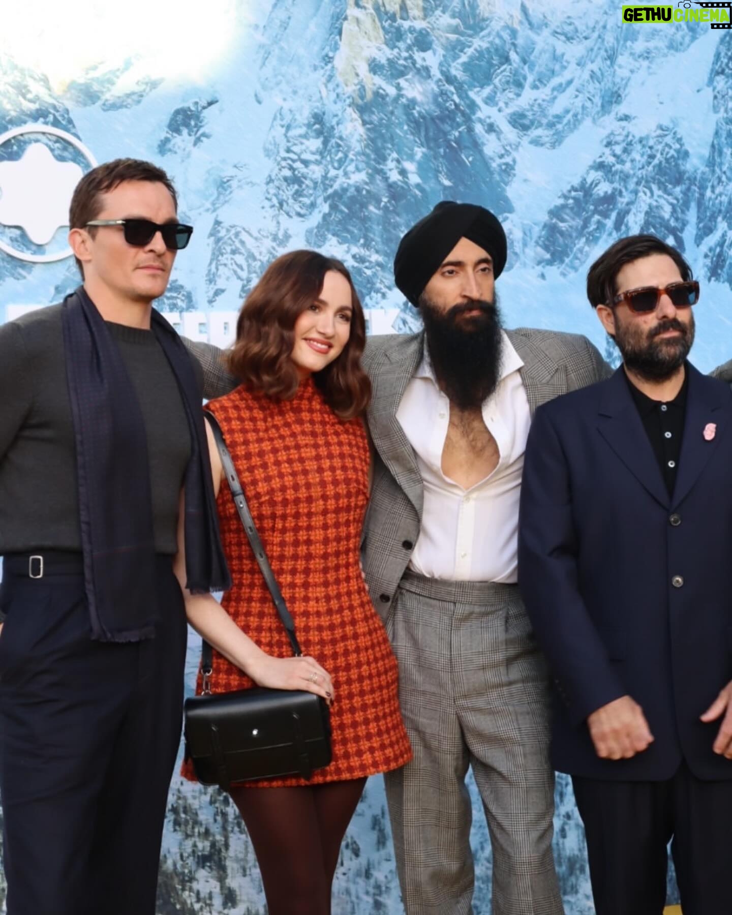 Maude Apatow Instagram - I’M IN THE PAPER! ♥️🖋️🏔️
#LetsWrite
#MST100
@montblanc
#MontblancPartner