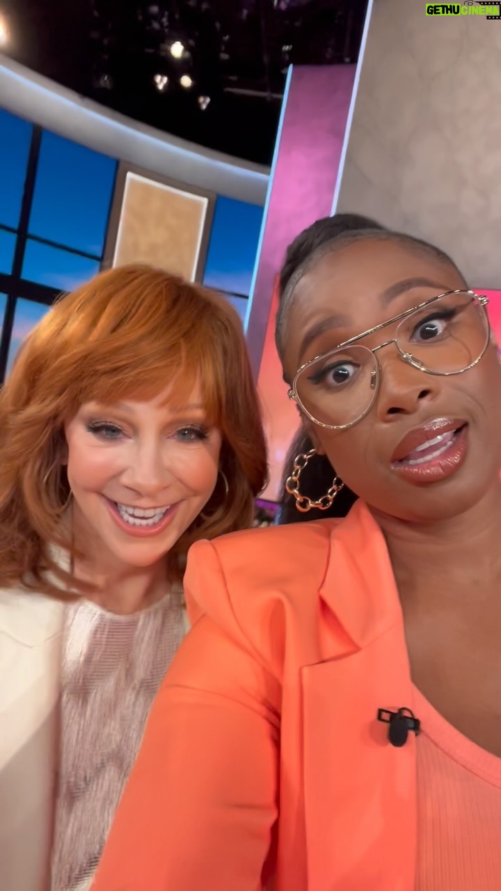 Jennifer Hudson Instagram - The one and only @reba joins us tomorrow! Tune in for a musical moment you don’t want to miss!