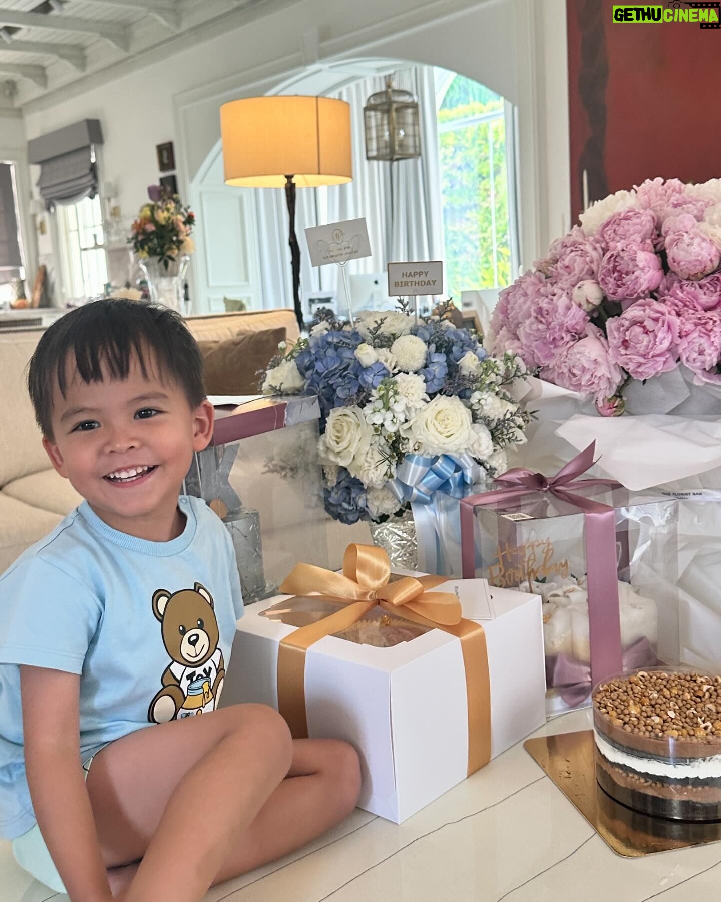 Sririta Jensen Instagram - Happy birthday, my love!
Wishing you everyday feels like a piece from heaven, may all your hopes and dreams come true and your future be filled with happiness naka 💖😇 🌸
Love you endlessly