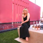 Kylie Minogue Instagram - Loved visiting the team at @sgwinespirits in Vegas to talk all things Rosé! 🌸 The 0% Alcohol Sparkling, the Vin de France and the Prosecco!!! 💖💖💖